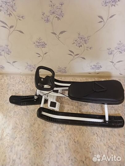 Детский снегокат со спинкой