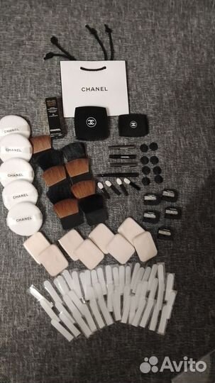 Chanel Аксессуары для макияжа