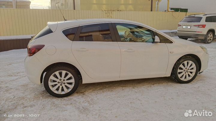 Opel Astra 1.6 AT, 2010, 129 000 км