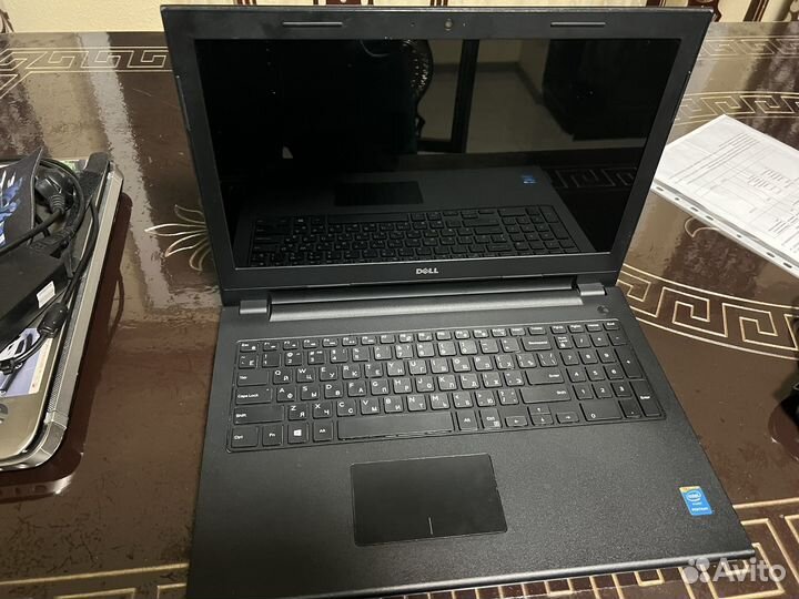 Ноутбук dell inspiron 15