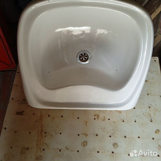 Раковина для ванной бу