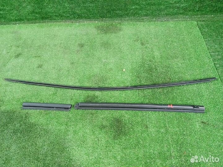 Молдинг стекла двери (комплект) задний левый Bmw