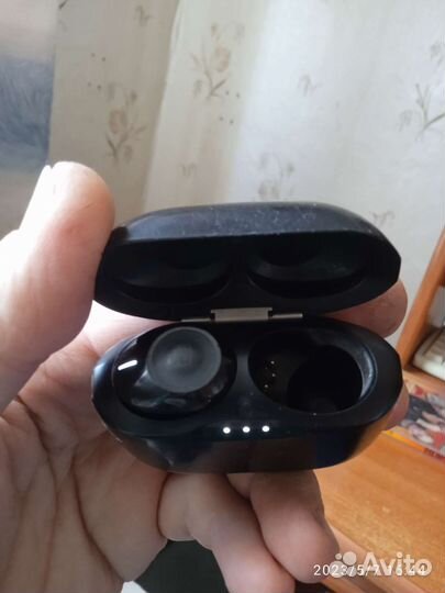 Беспроводные наушники jbl