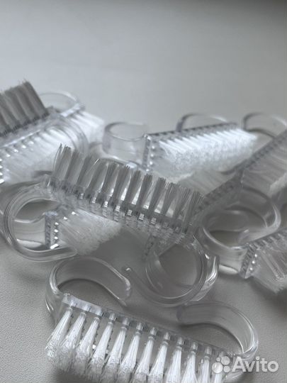 Щеточки для маникюра