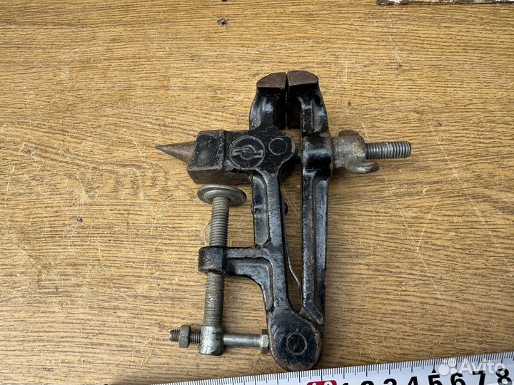 Тиски слесарные СССР маленькие