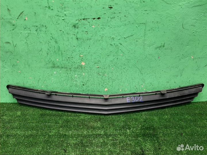 Решетка бампера Mercedes Benz C-Class W204 2008