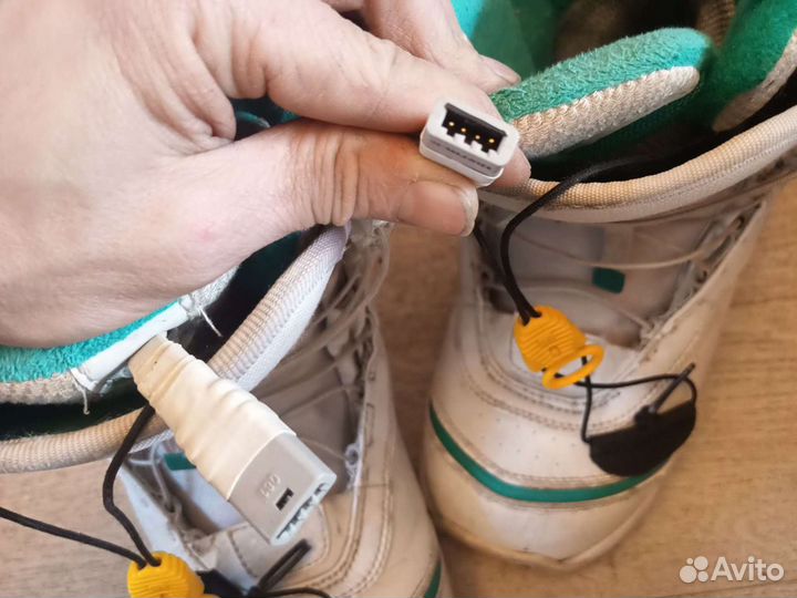 Ботинки с подогревом от Burton 40-41 размера