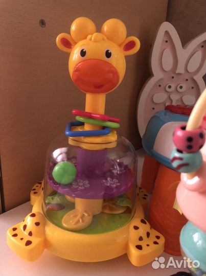 Развивающий стол, игрушки пакетом, подвески