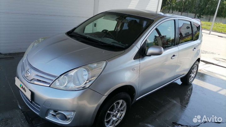 Nissan Note 2008 салон