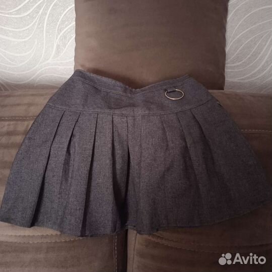 Продам школьные вещи на девочку 7-8 лет