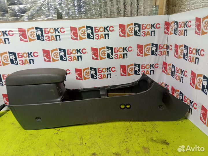 Подлокотник центральной консоли mazda 6 GG