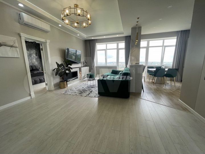 3-к. квартира, 100 м², 9/10 эт.