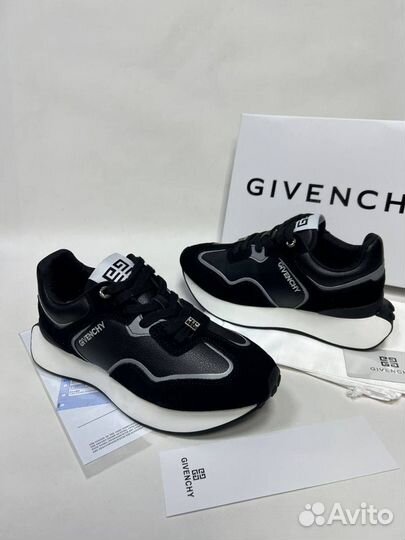 Кроссовки Givenchy