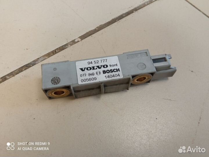 Датчик удара передний Volvo S80