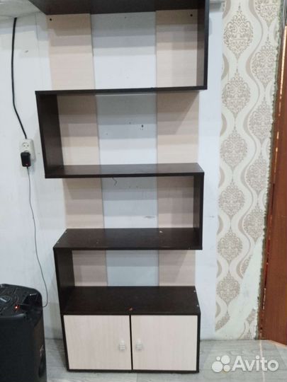 Книжная полка напольная