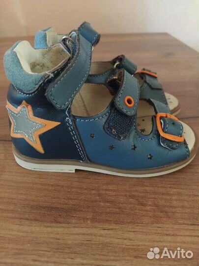 Сандали детские