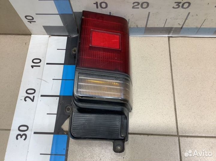 Фонарь задний левый Toyota Town/Masterace V WG 2CT