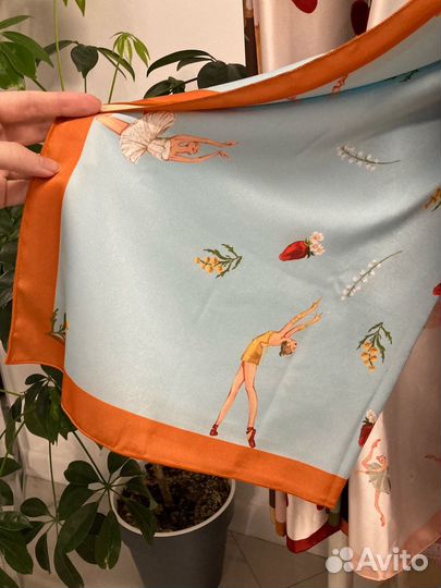 Шёлковый платок с балеринами