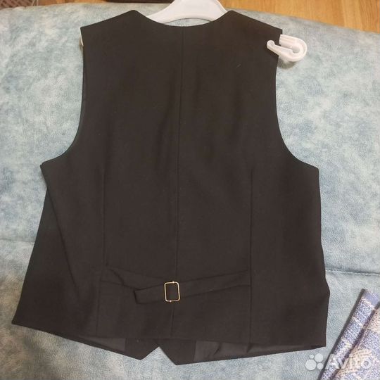 Жилетка для мальчика школьная 146