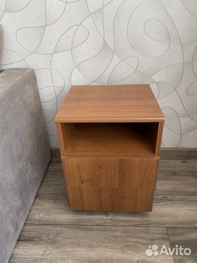 Тумба прикроватная