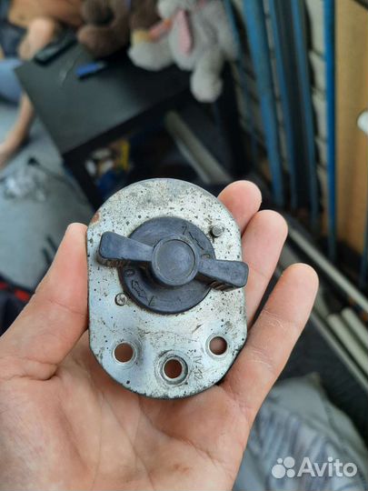 Размыкатель массы 24В 50А