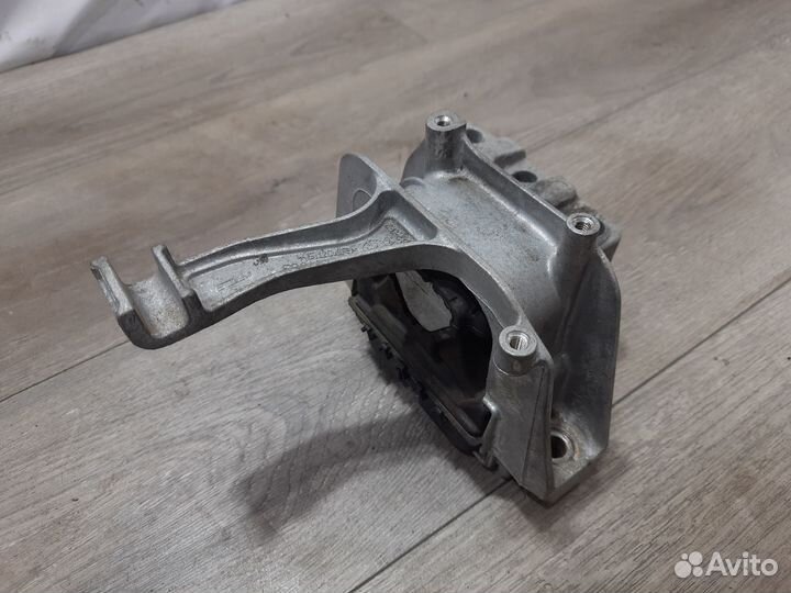 Подушка двигателя для 1.4 CHP Skoda Octavia A7
