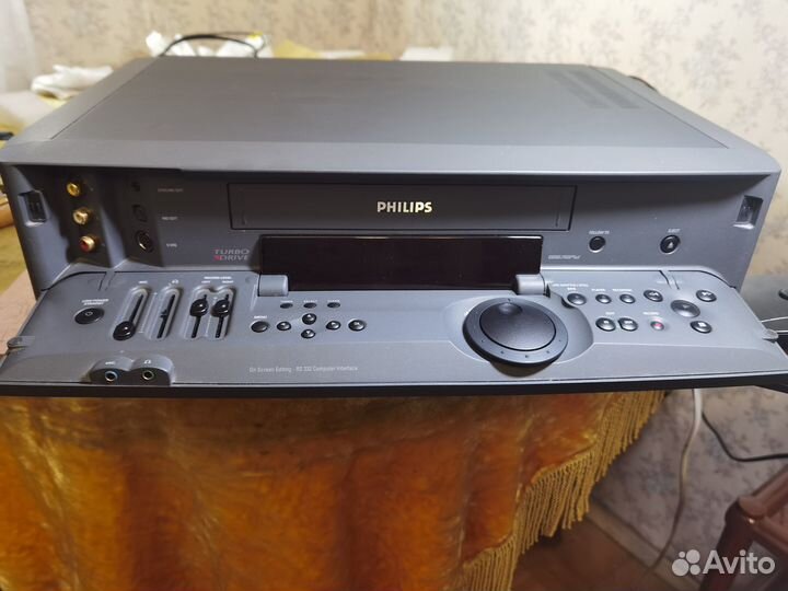 Видеомагнитофон Philips 969