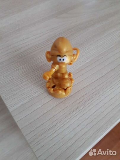 Киндер сюрприз Смурфики 2022