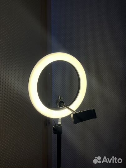 Кольцевая лампа со штативом