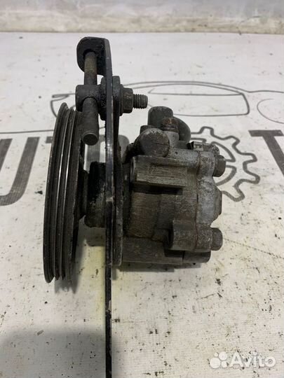 Насос гидроусилителя руля Nissan Almera Classic