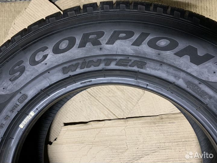 Pirelli Scorpion Winter 215/70 R16 104H