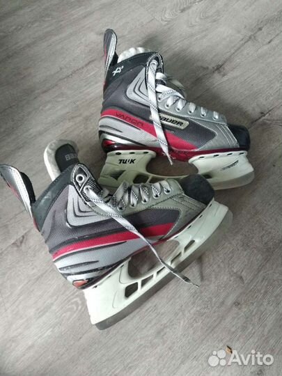 Хоккейные коньки bauer