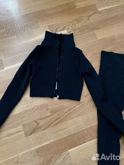 Женский костюм для фитнеса