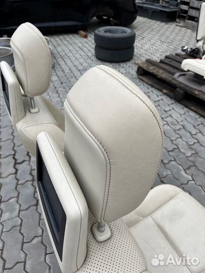 Подголовник перед. Lexus GX460