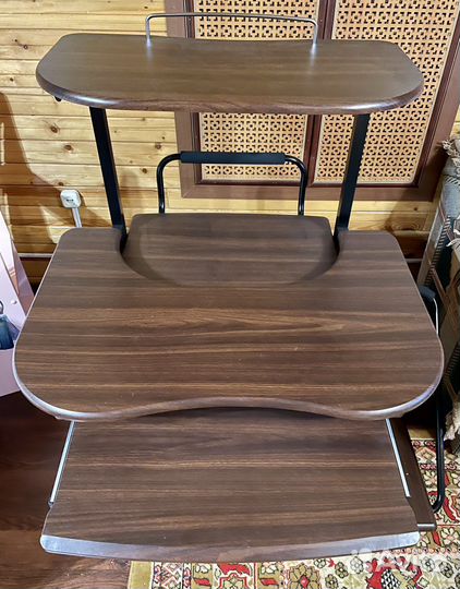 Компьютерный стол