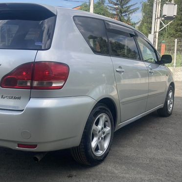 Toyota Ipsum 2.4 AT, 2002, 372 100 км