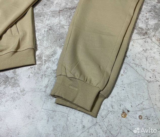 Спортивные костюмы Lacoste