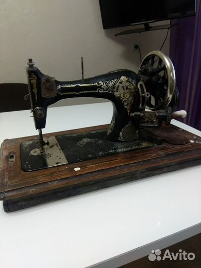 Швейная машина Singer