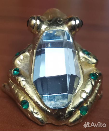 Лягушка с бриллиантом