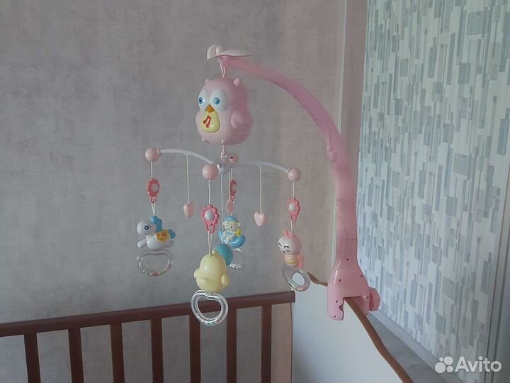 Музыкальный мобиль на кроватку