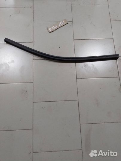 Уплотнитель решетки радиатора Mercedes e w213