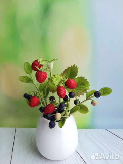 Цветы и ягоды из холодного фарфора