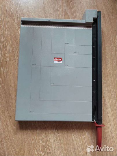 Резак для бумаги сабельный