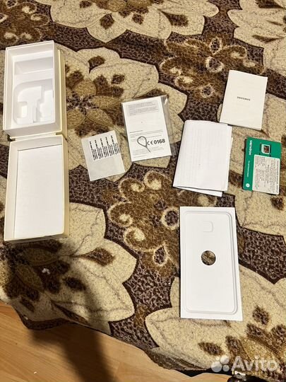 Коробка для телефона самсунг гэлекси А3 и А41