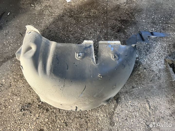 Локер Renault Megane 3 подкрылок меган