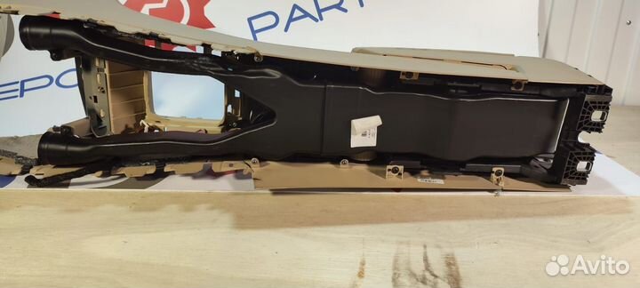 Центральная консоль Volkswagen Passat B7