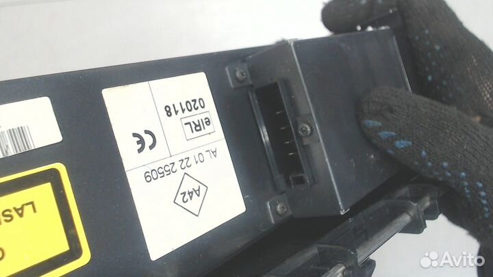 Проигрыватель CD/DVD Renault Megane, 2001