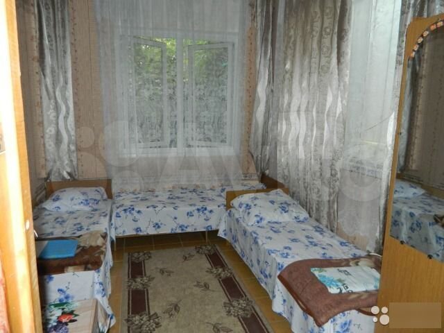 Комната 14 м² в 6-к., 2/2 эт.