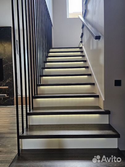 Отделка лестниц деревом