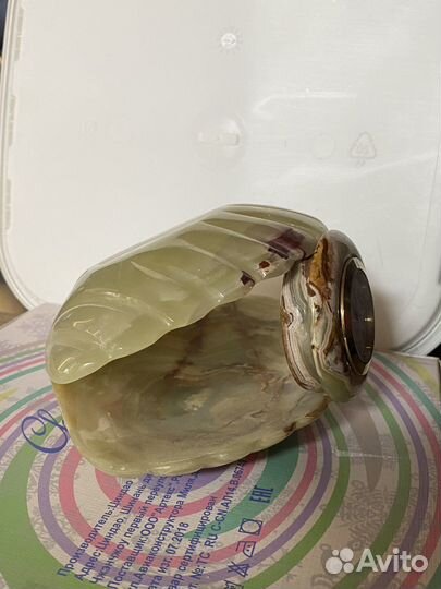Часы ракушка из оникса